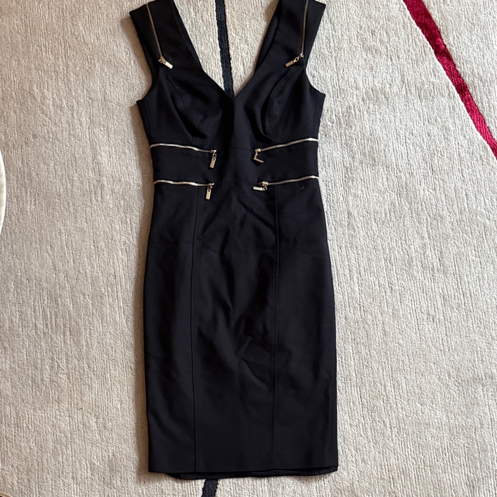 Mangano Elegant Black Dress with Silver Zipper Accents